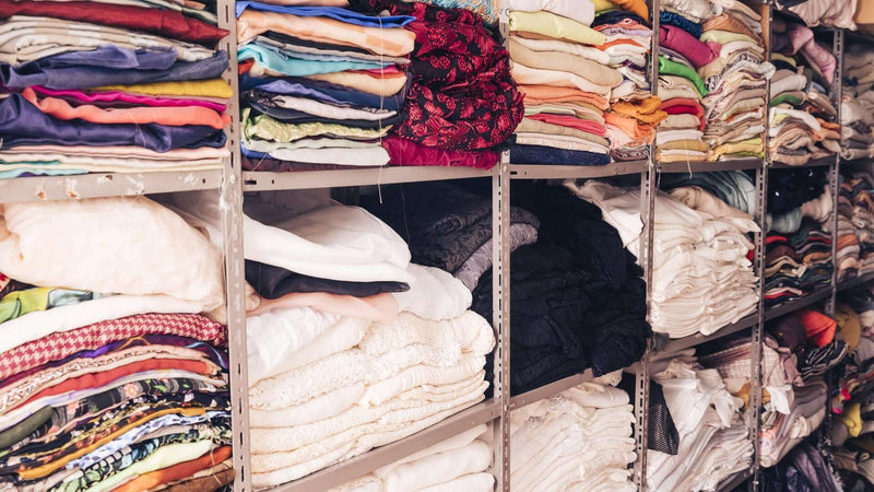 Ventajas de comprar en un almacén de ropa de segunda mano para reventa