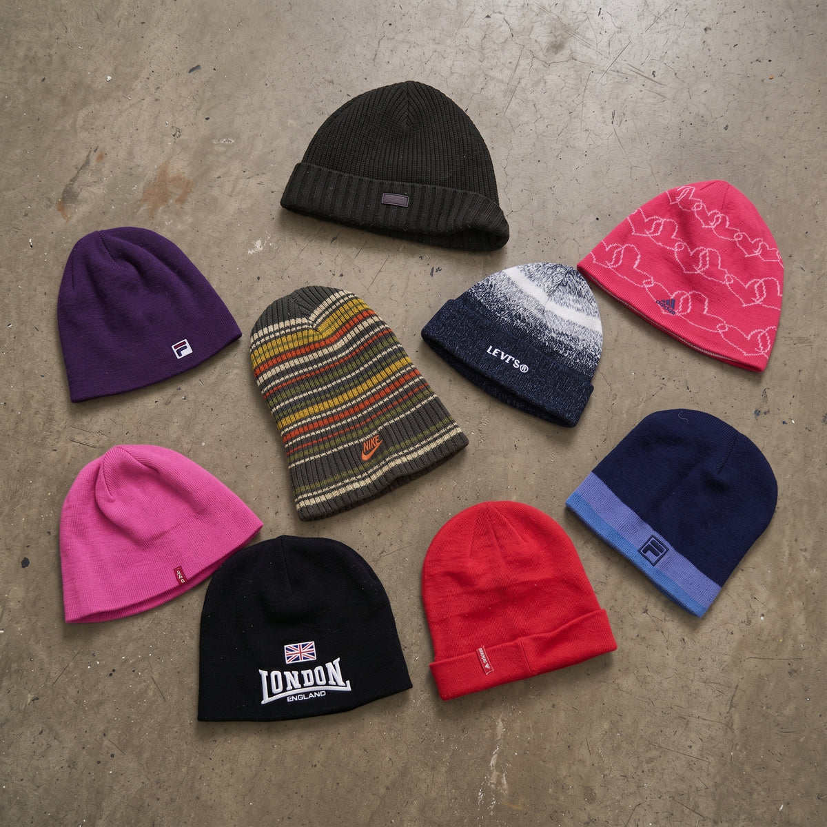MIX GORROS DE MARCA