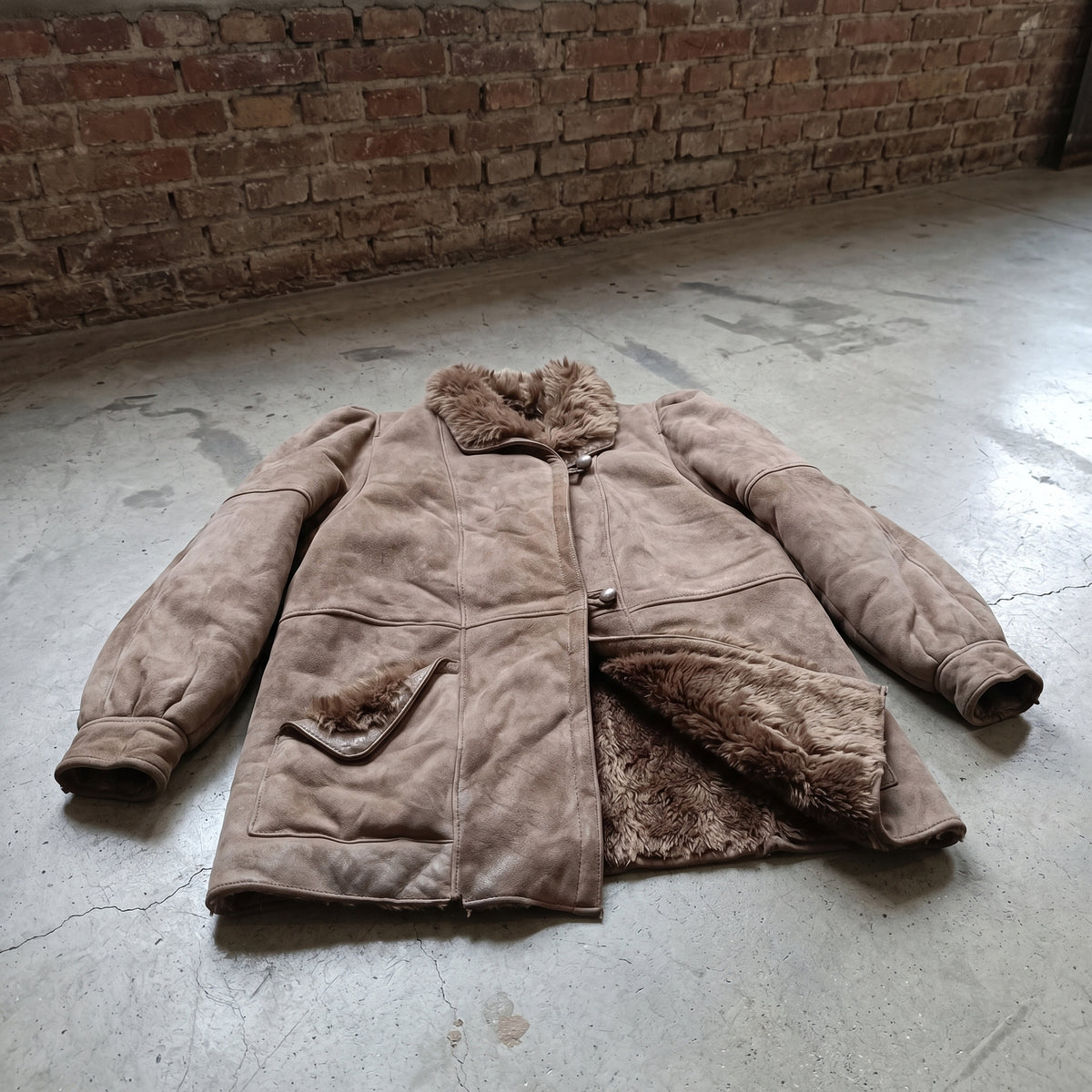 MIX LEATHER SHEARLING COATS