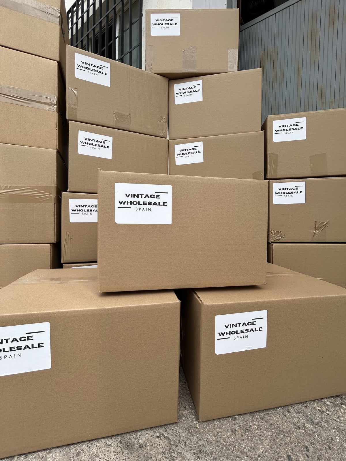 CAJA SORPRESA - GANA UN VIAJE POR EUROPA